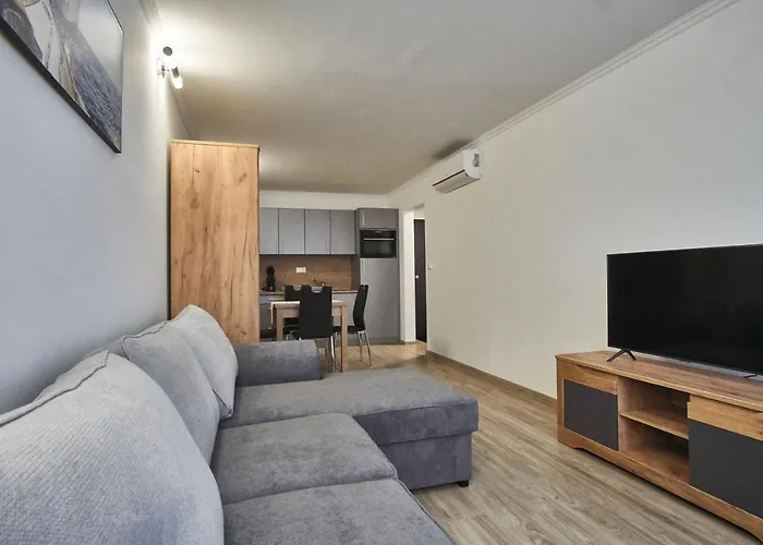 Cadet - Hostaid Apartment